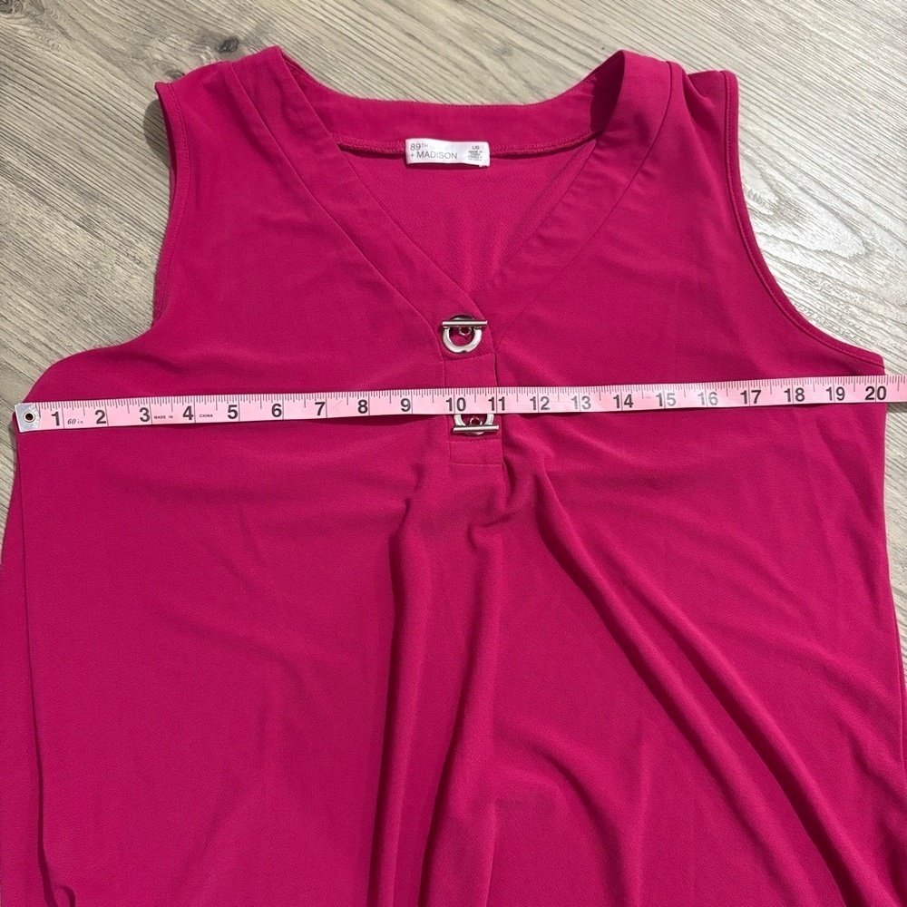 89th & Madison Pink v-neck Tank Sz L. w/ Silver Hook Detail - Picture 6 of 9